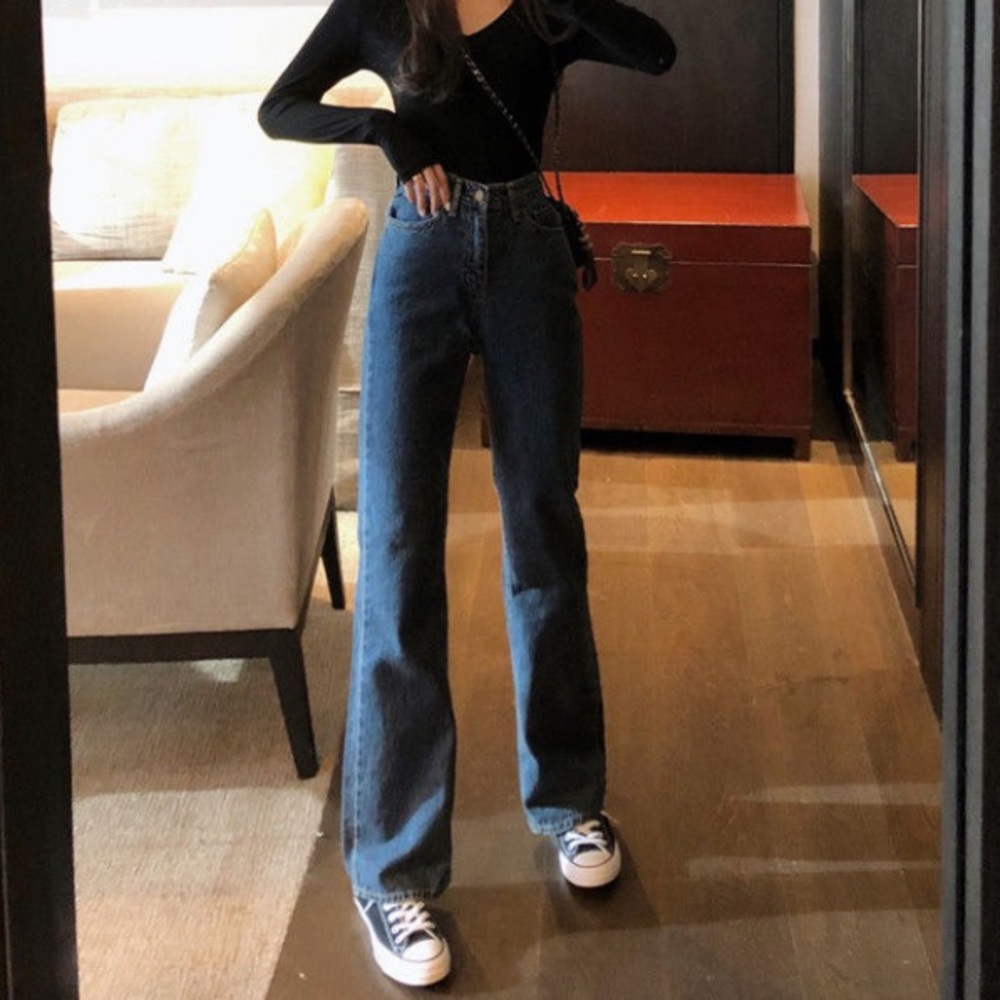 High Waist - Wide Leg Dark Jeans (Medium)